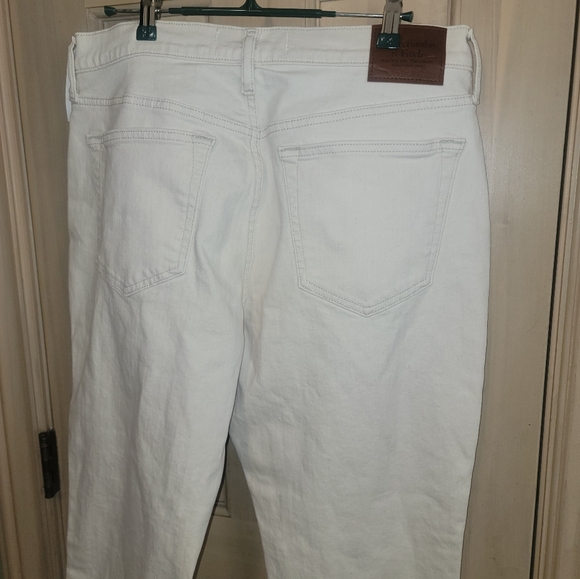 NWT Mens Off White Abercrombie and Fitch Stretch Sport Slim Jeans 33 x 30 - Picture 5 of 13